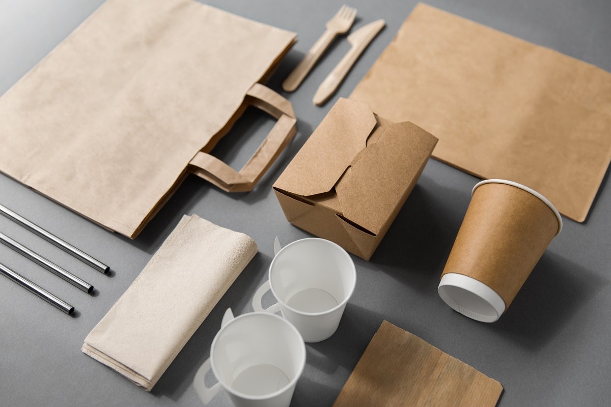 package, recycling and eating concept